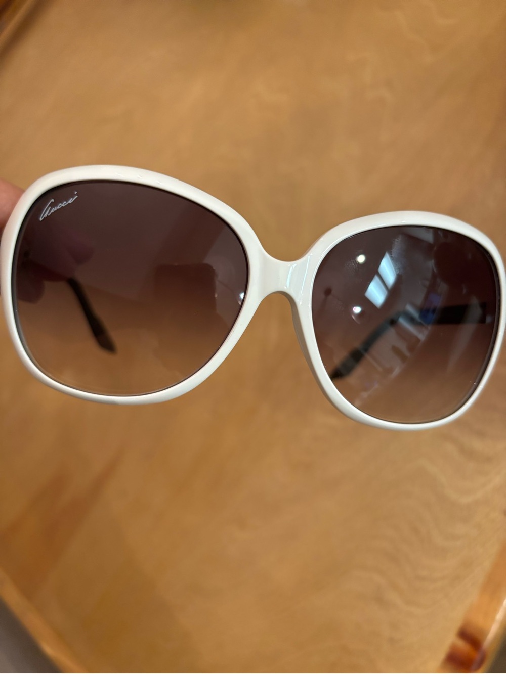 Authentic Gucci GG 3171 White Sunglasses made in Italy. - Picture 5 of 5